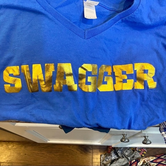 Swagger, Gotta Dance V-neck Graphic Tee, Medium - Picture 4 of 6